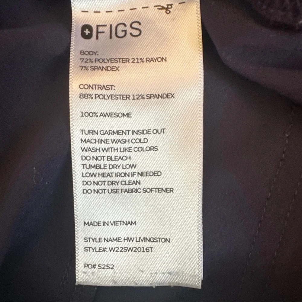 (2) Figs Technical Collection Navy Scrubs Size XXL Tall Two Pairs